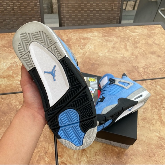 Jordan 4 university blue - Picture 4 of 5